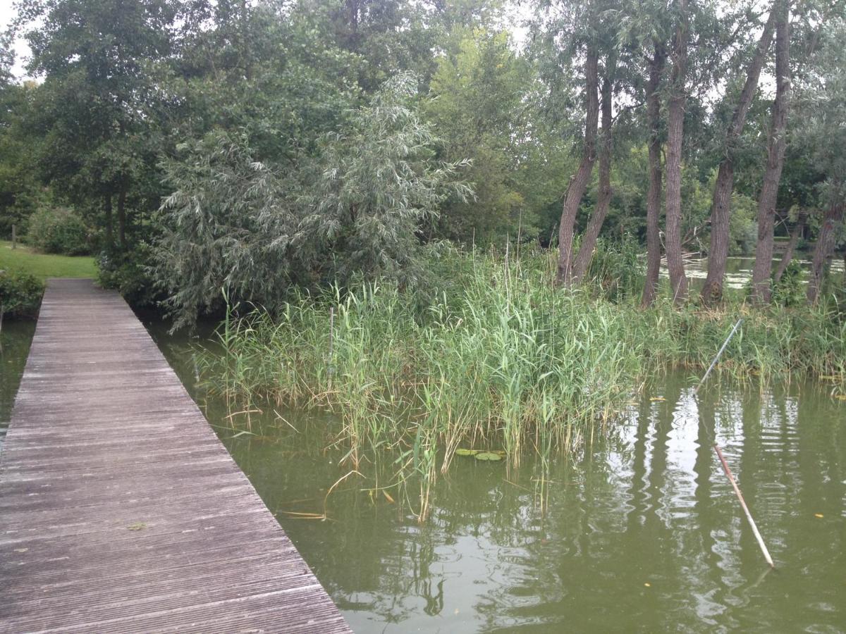 Lake Park Berlare المظهر الخارجي الصورة